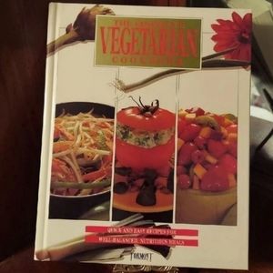 1992 CANADIAN FARMHOUSE VEGETARIAN  HARDCOVER XL COOKBOOK - NWOT - NEW!